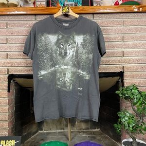 Vintage 90s Y2K Banff Canada Lone Wolf Nature Graphic Tee Size M